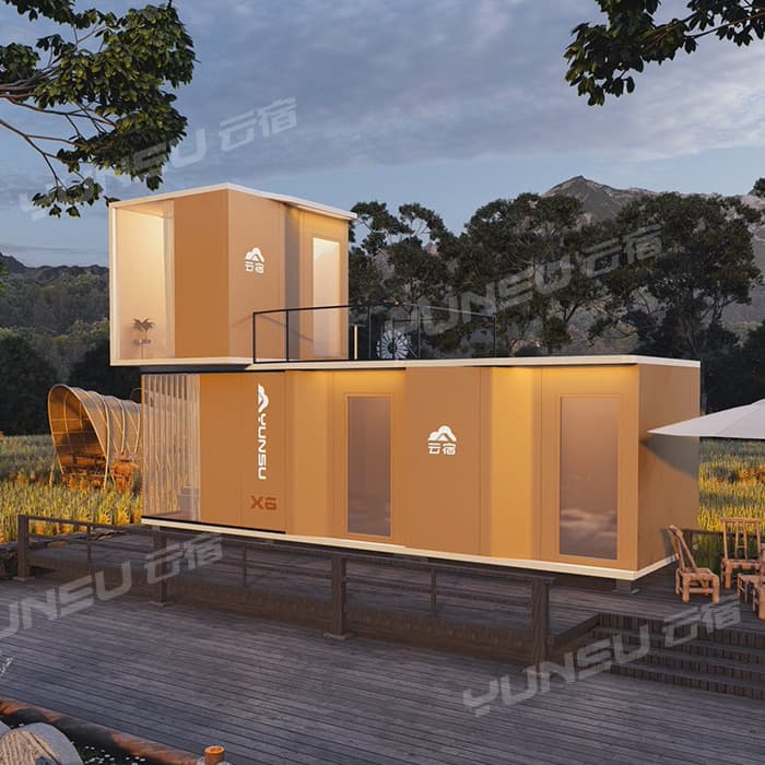 capsule hotel.jpg